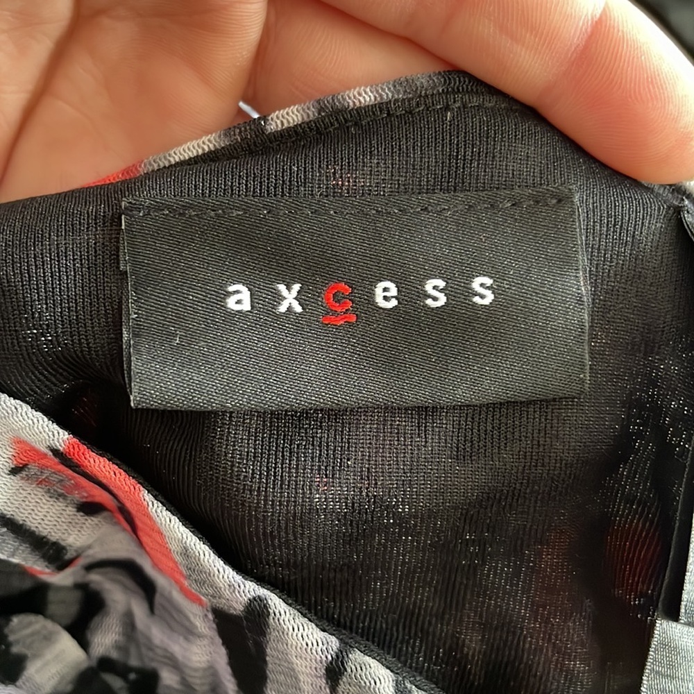 Axcess black red gray short sleeve lined top - Picture 4 of 5